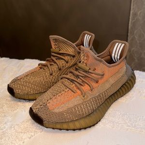 YEEZY boost 350 sand taupe